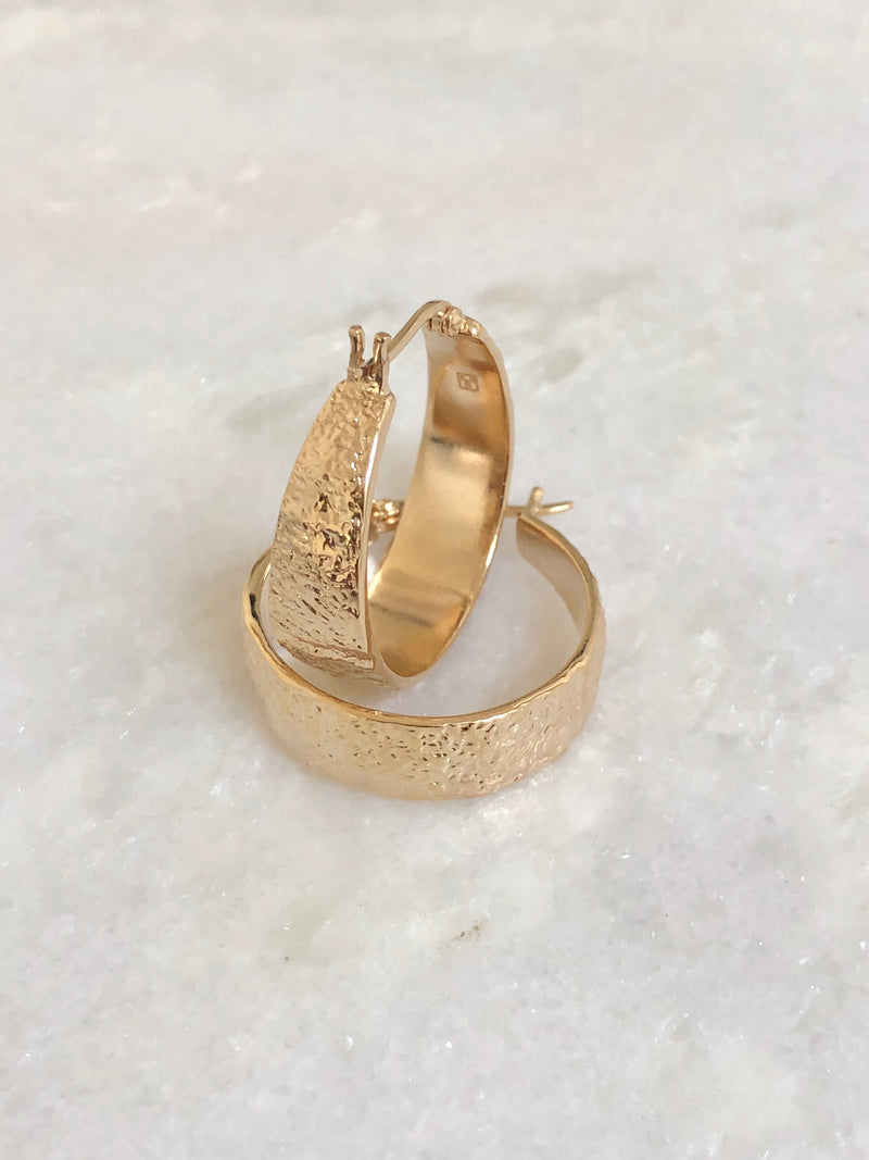 "Earrings Hammered Round"