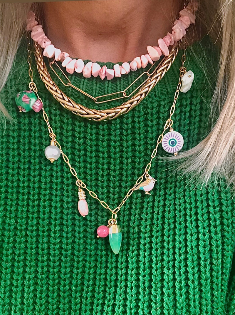 "Necklace Blush"