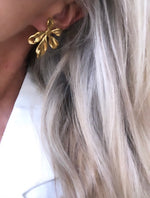"Earrings Flower Statement"